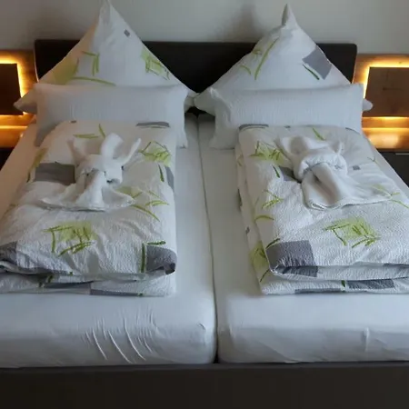 Апартаменти Ferienwohnung Shaki